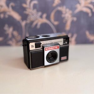 Vintage Imperial Camera Corp. Magimatic X50 126 Film Camera NOT TESTED